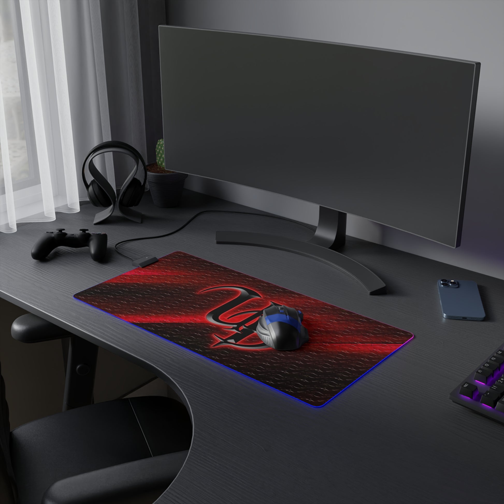  LED Gaming Mouse Pad - Mouse pad designed for gaming with LED lighting, providing enhanced aesthetics and functionality for gaming setups