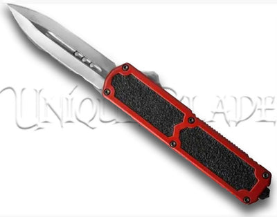Titan Red OTF Automatic Knife - Dagger Satin Plain - Fiery Precision - This OTF automatic knife in bold red features a sharp dagger satin plain blade, combining style with uncompromising cutting performance.